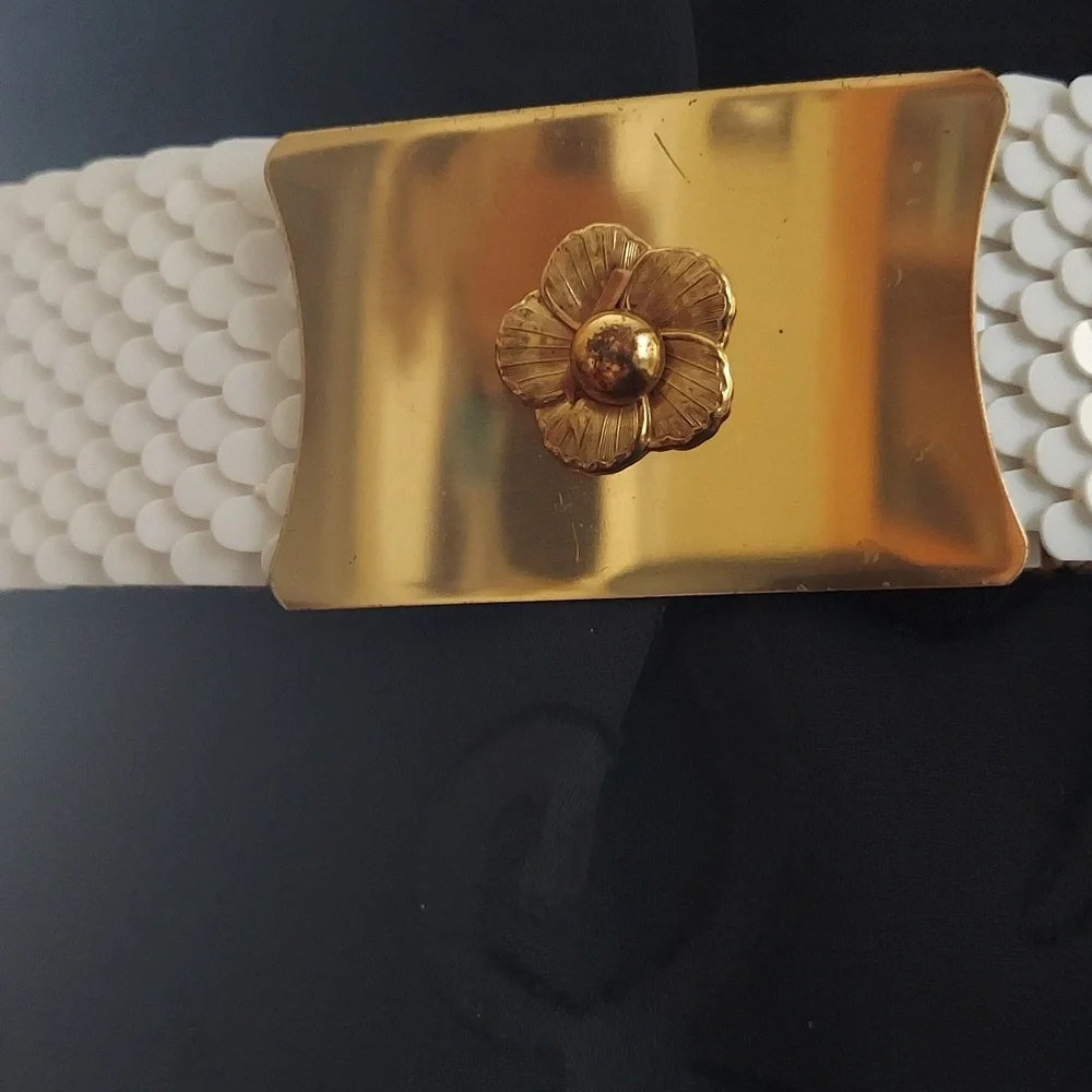 White‎ Stretch Belt